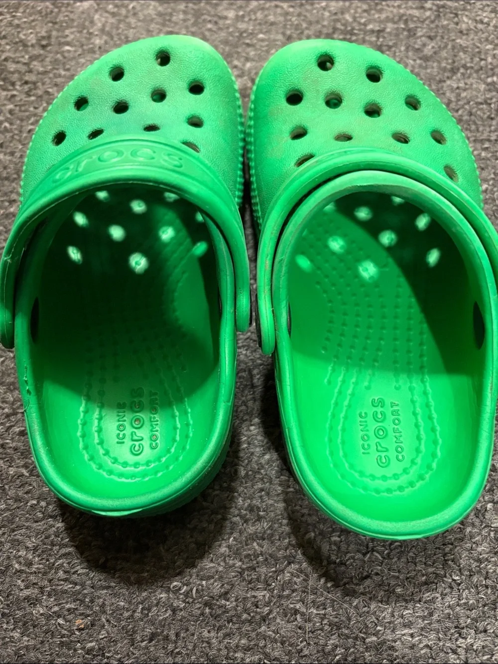 Crocs bright green classic size 7 toddler